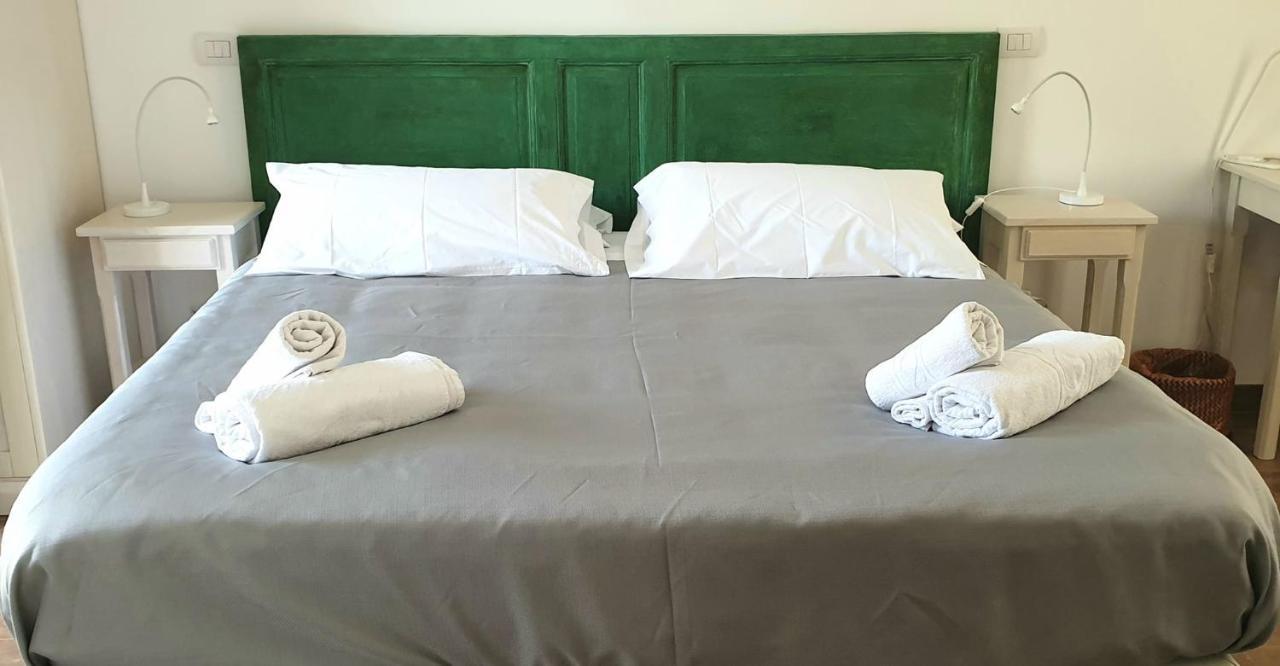 Uliwood Hotel Caltanissetta Buitenkant foto