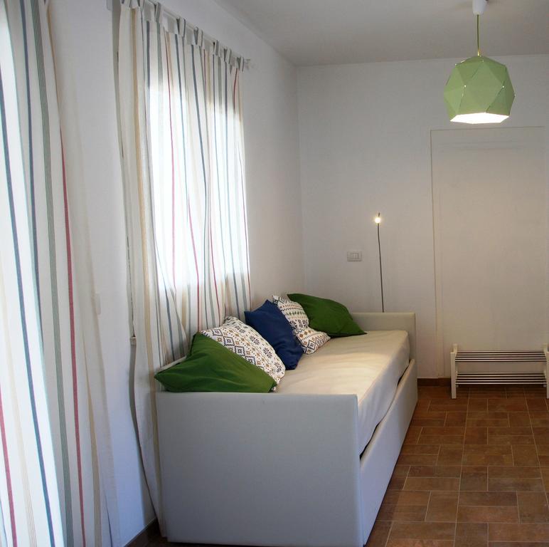 Uliwood Hotel Caltanissetta Buitenkant foto