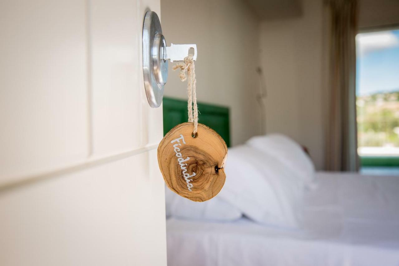 Uliwood Hotel Caltanissetta Buitenkant foto